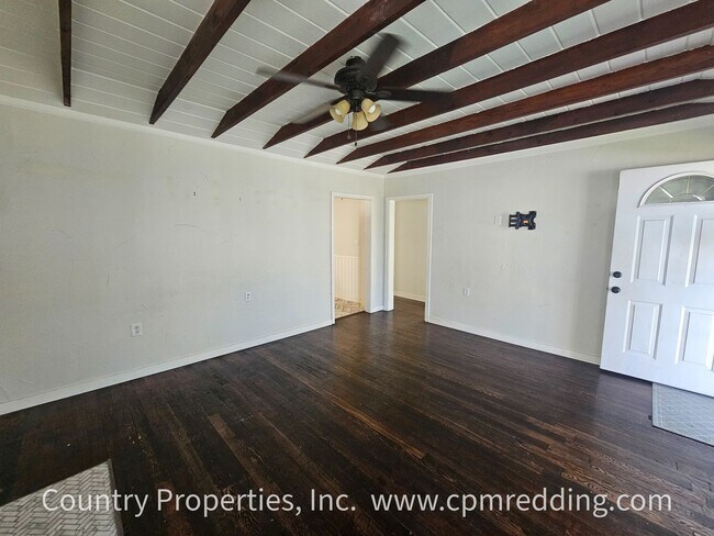 Building Photo - Character Home with Modern Updates Coming ...