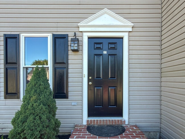 Foto del edificio - 17 Pheasant Ln