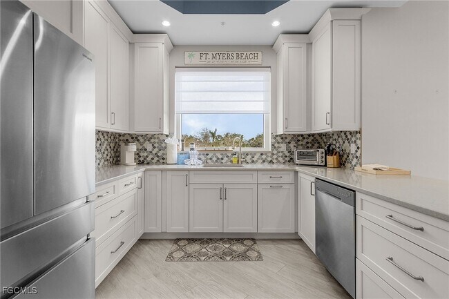 Foto del edificio - 4182 Bay Beach Ln