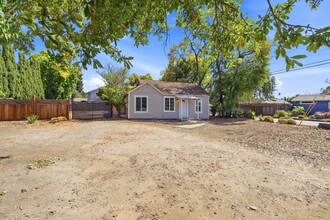 Building Photo - 2100 Chanticleer Ave