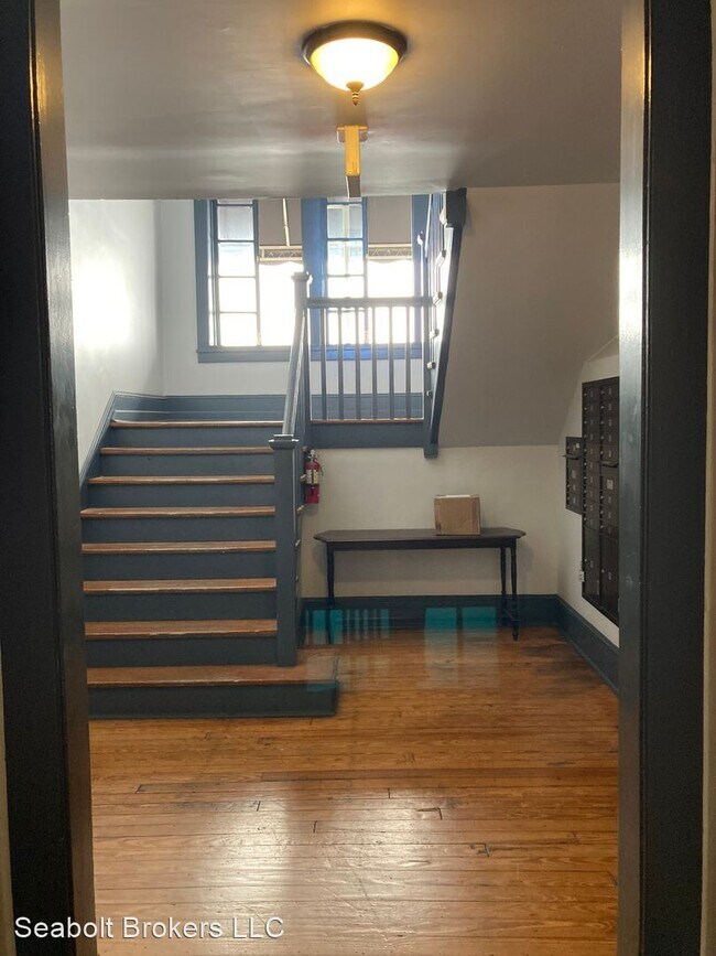 Foto del edificio - 1 br, 1 bath House - 210 E. State St. #31