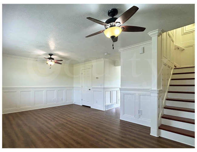 Building Photo - 8045 N Plum Creek Dr