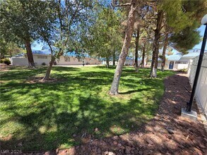 Building Photo - 2121 Chertsey Dr
