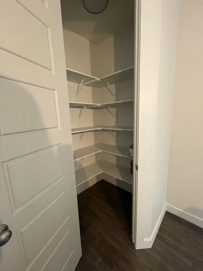 Building Photo - GET HALF OFF THE FIRST MONTHS RENT!!!