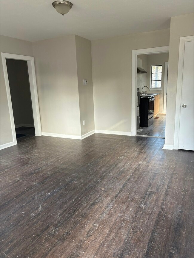 Foto del edificio - 5731 Court M