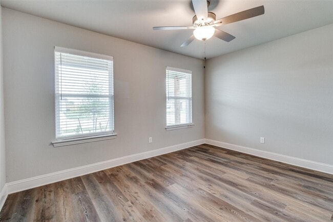 Foto del edificio - 2802 Clover Dr