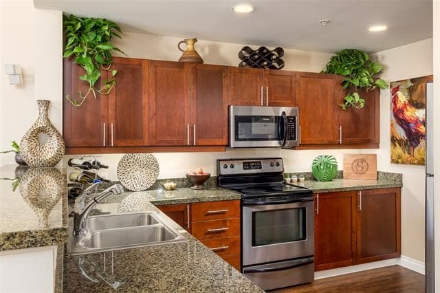 Foto del edificio - 253 10th Ave