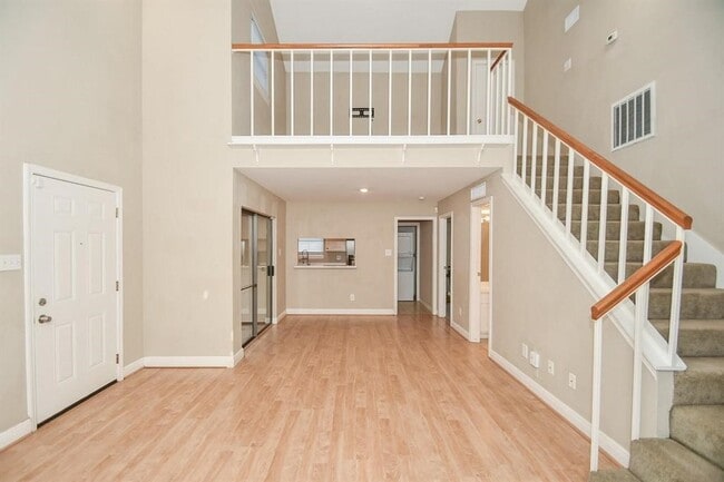 Foto del edificio - 3150 Walnut Bend Ln