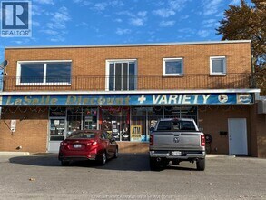 Building Photo - 1255 Front Rd