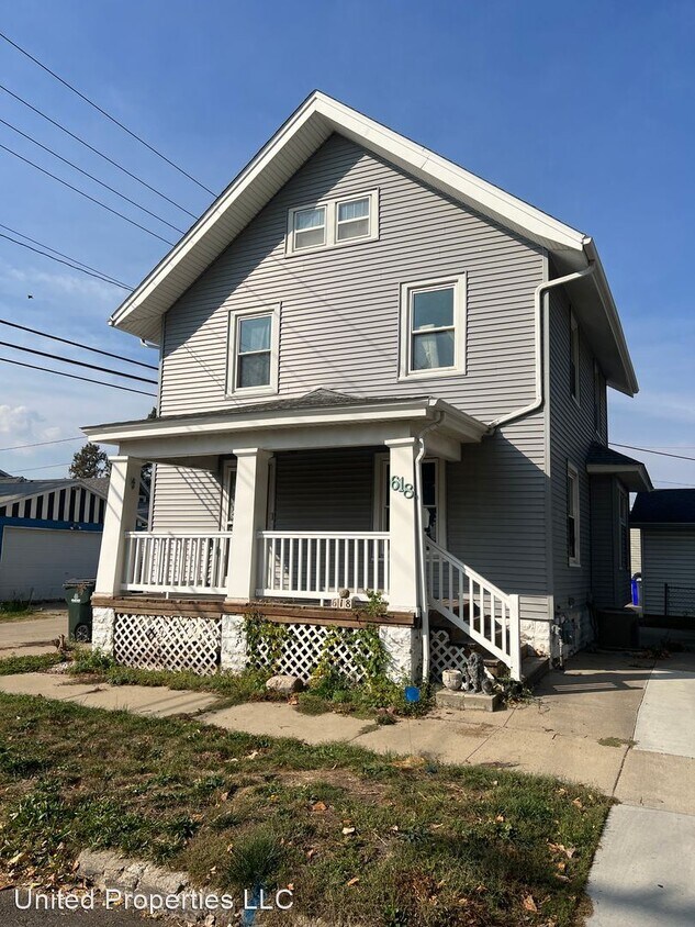 Primary Photo - 3 br, 1.5 bath House - 618 8th St NW
