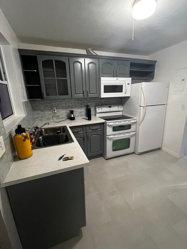 Foto del edificio - 4641 Myrtle Ln