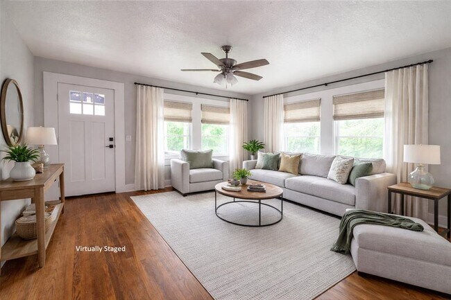 Foto del edificio - 329 Flores St