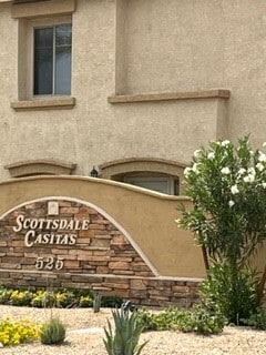 Primary Photo - 525 N Miller Rd