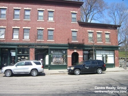 Building Photo - 287 Elliot St