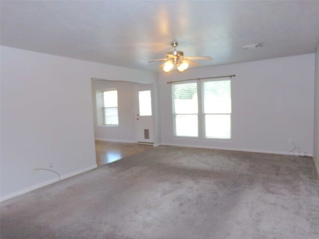 Building Photo - 16810 Deck Ct