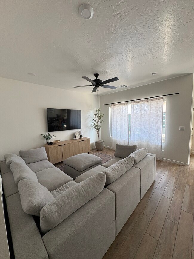 Foto del edificio - 391 S Deep Creek Dr