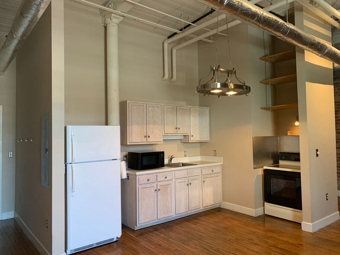 Primary Photo - Studio Apartment Downtown
