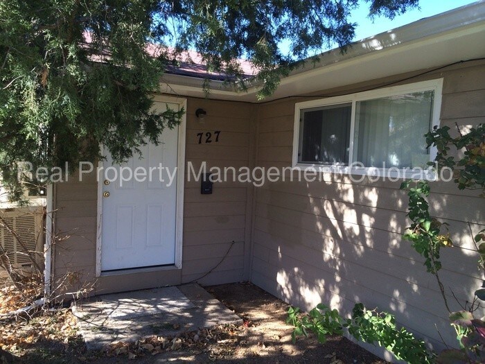 Primary Photo - Lovely 2 Bed Duplex