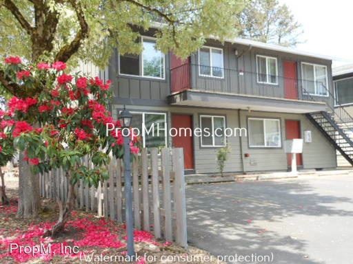 Primary Photo - 1415 SE Cora St