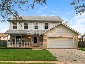 Building Photo - 3300 Wexford Ln