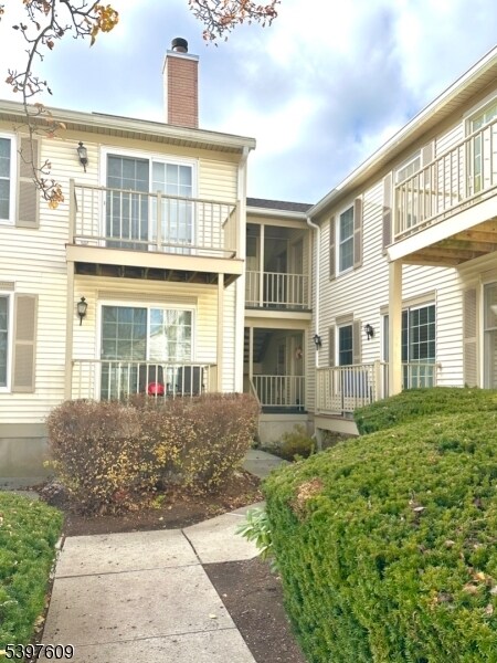 Foto del edificio - 188 Jamestown Rd