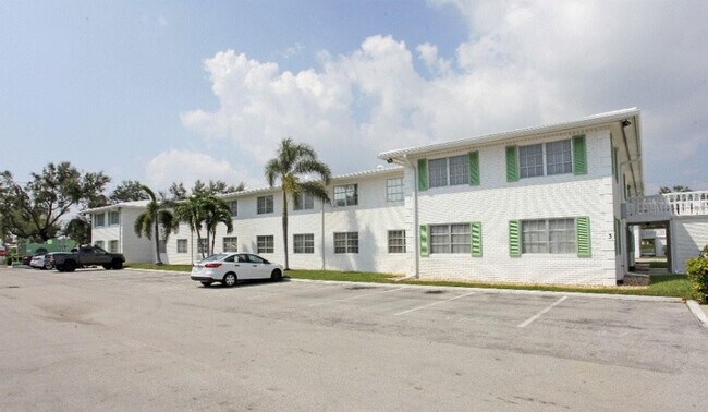 Foto del edificio - 1801 NE 62nd St