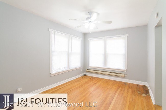 Building Photo - 3257-3267 W Wrightwood Ave