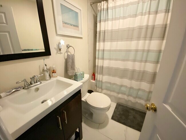 Foto del edificio - 546 Columbus Ave