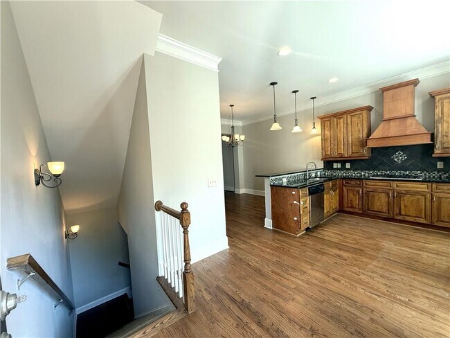 Building Photo - 3026 Eltham Pl