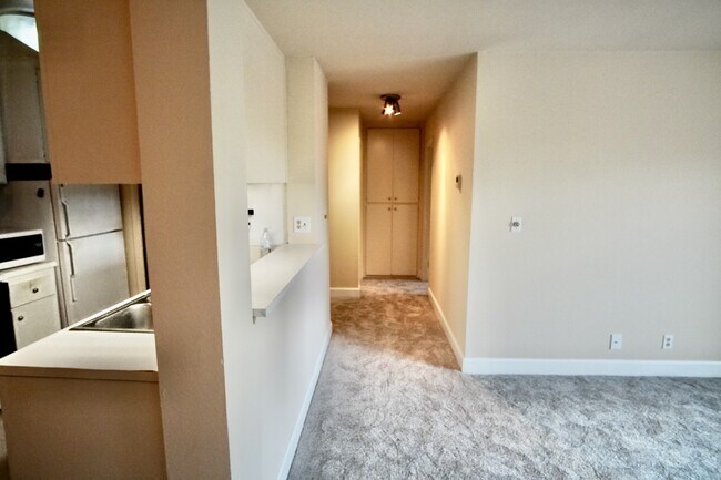 Foto del edificio - 1305 Webster St
