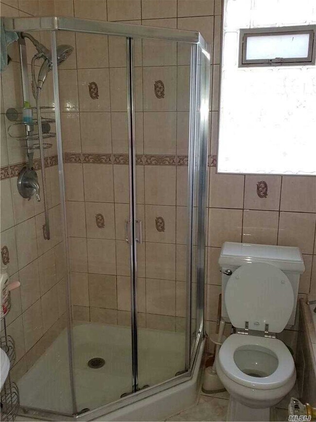 Foto del edificio - 220-03 99th Ave