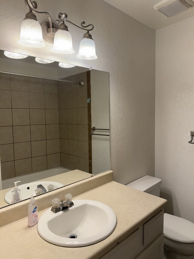 Foto del edificio - 9748 W 70th Pl