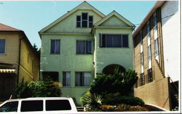 Building Photo - 4035 Howe St