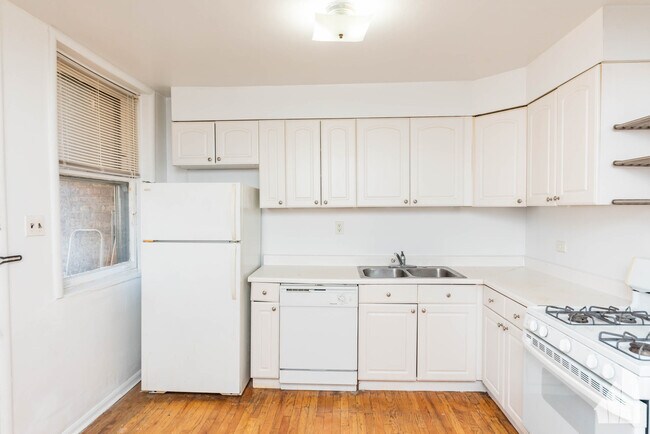 Foto del edificio - 2654 W Ardmore Ave