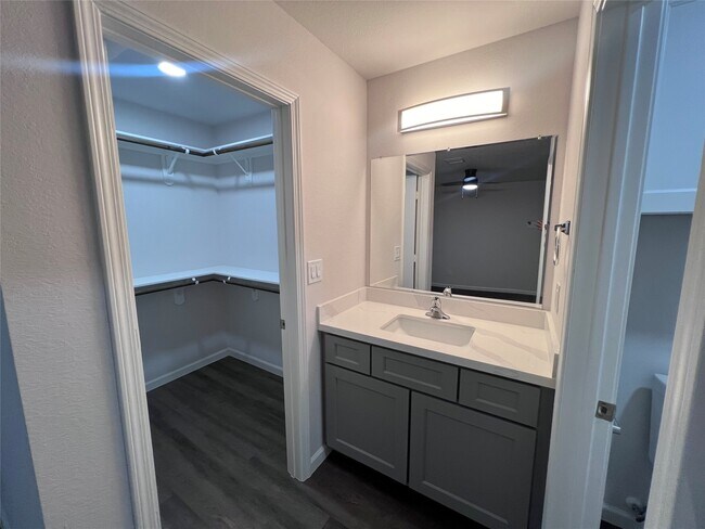 Foto del edificio - 15538 Towerwood Dr