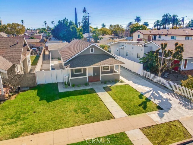 Primary Photo - 430 W Wilshire Ave