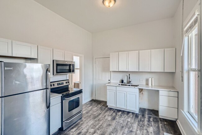 Foto del edificio - Newly Renovated 2bd/1ba Home in Curtis Par...