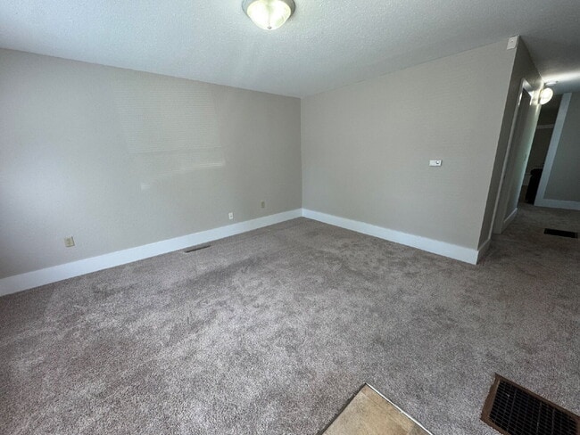 Foto del edificio - 201 Eastman Ave