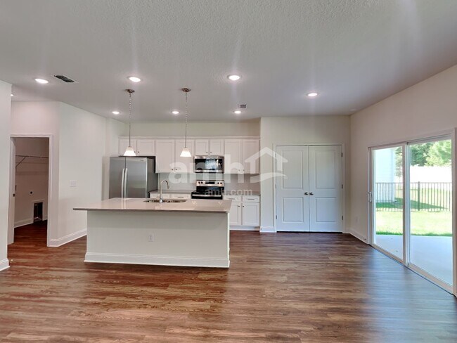 Foto del edificio - 12674 Percy Ln