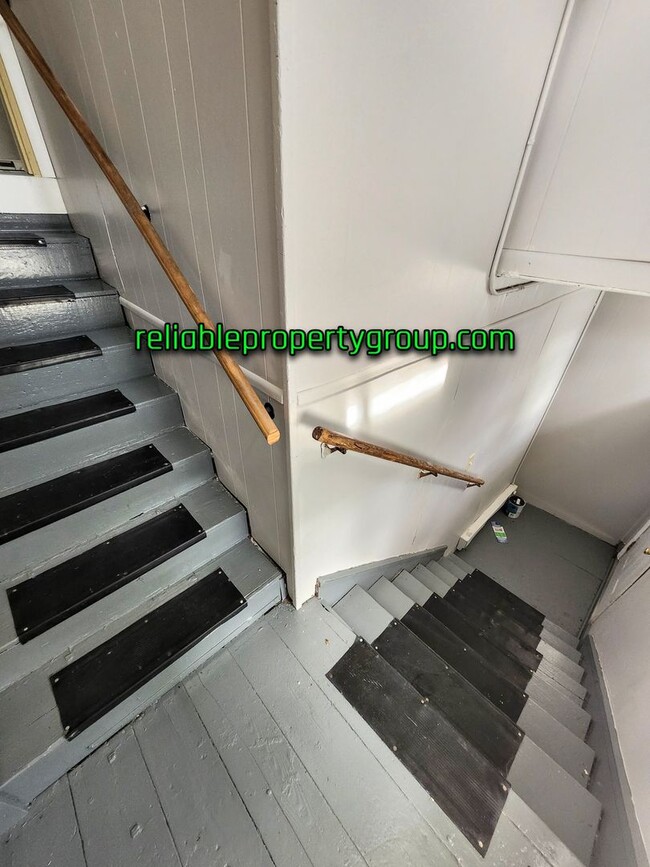 Building Photo - 1745 E Market St