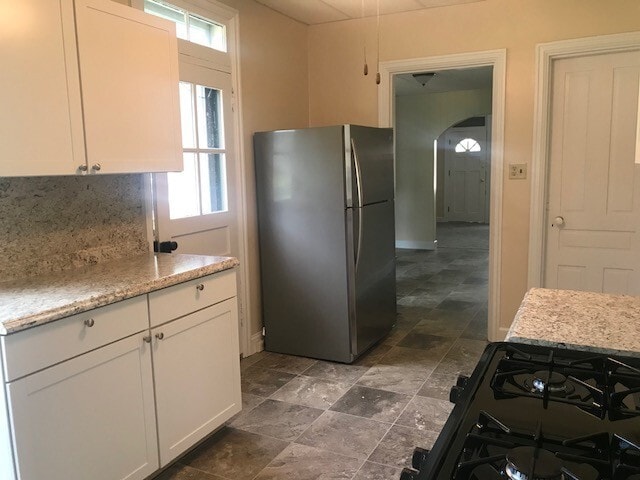 Building Photo - Classic 2 bedroom borough home MONTH TO MONTH LEASE ONLY!