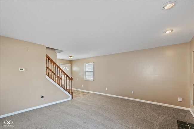Foto del edificio - 2808 Dawnlake Dr