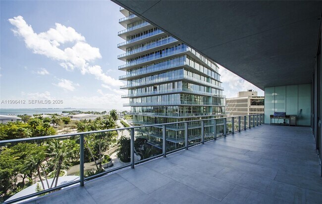 Foto del edificio - 2669 S Bayshore Dr