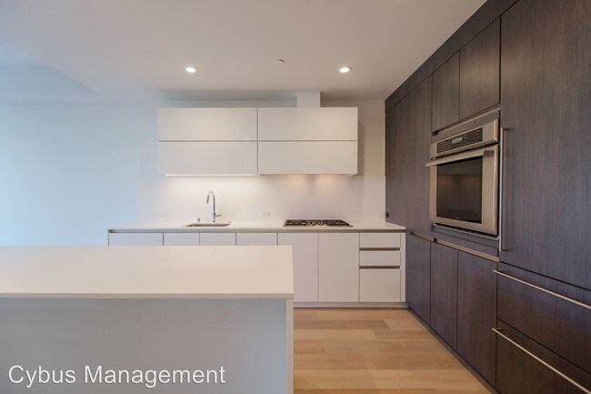 Foto del edificio - 1 br, 1.5 bath House - 1650 Broadway #105