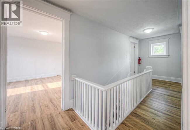 Building Photo - 93 Water St S