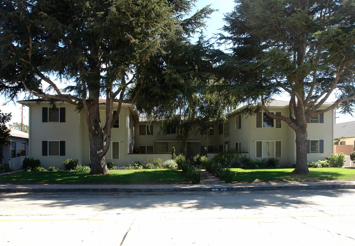 Building Photo - 308-312 Palm Dr
