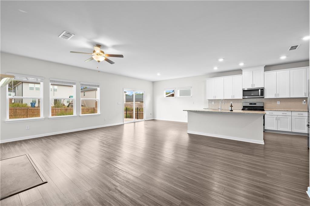 Foto principal - 5947 Green Ash Ct