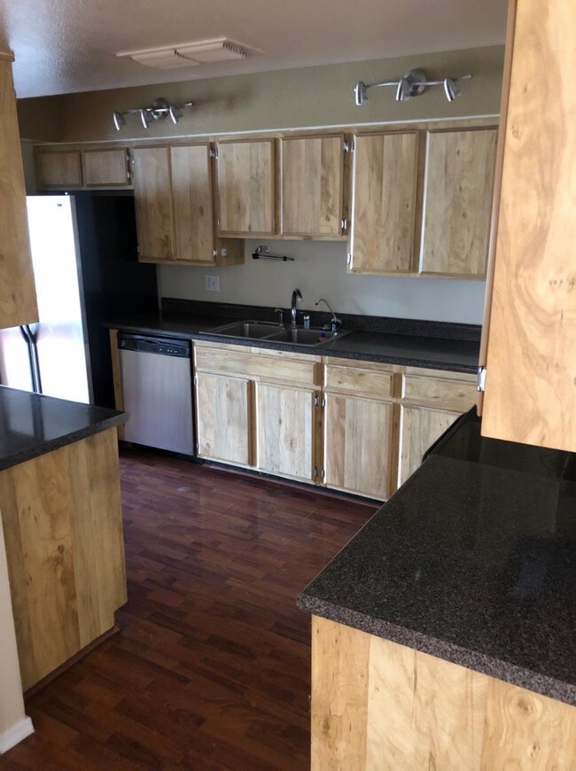 Foto del edificio - 3243 N 38th St