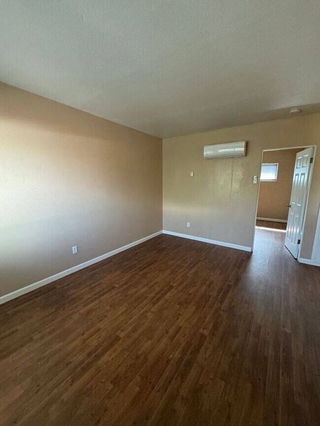 Foto del edificio - 4302 E Bellevue St