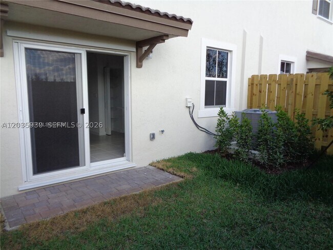 Foto del edificio - 2514 SE 29th Dr